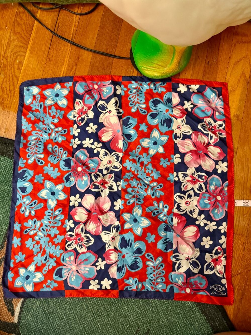OSCAR by Oscar de la Renta Silk Scarf Red Navy Blue Floral Square Vintage - Picture 3 of 7